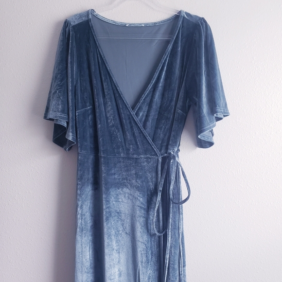 Baltic Born Katelyn Velvet Maxi Wrap Dress New Without Tags - Picture 3 of 8